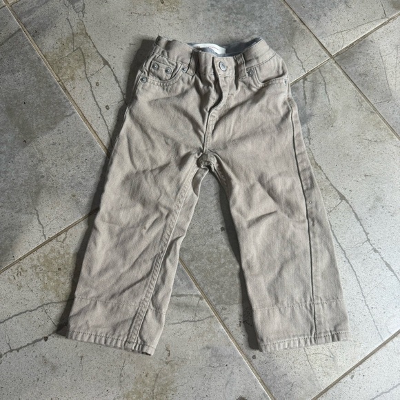 24M Levis - Picture 2 of 6